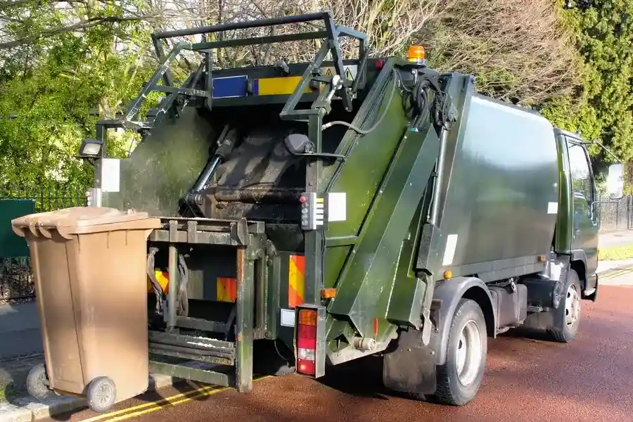 How Junk Disposal Services Can Assist With Home Renovations in Dade City, FL